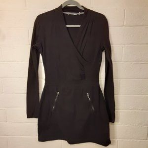 Woman's Athleta Black top size small